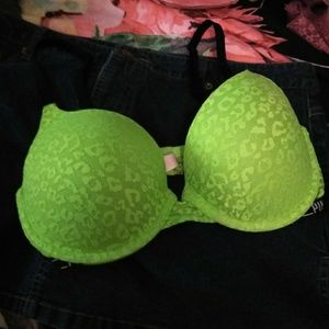 34 d pink Victoria secret bra